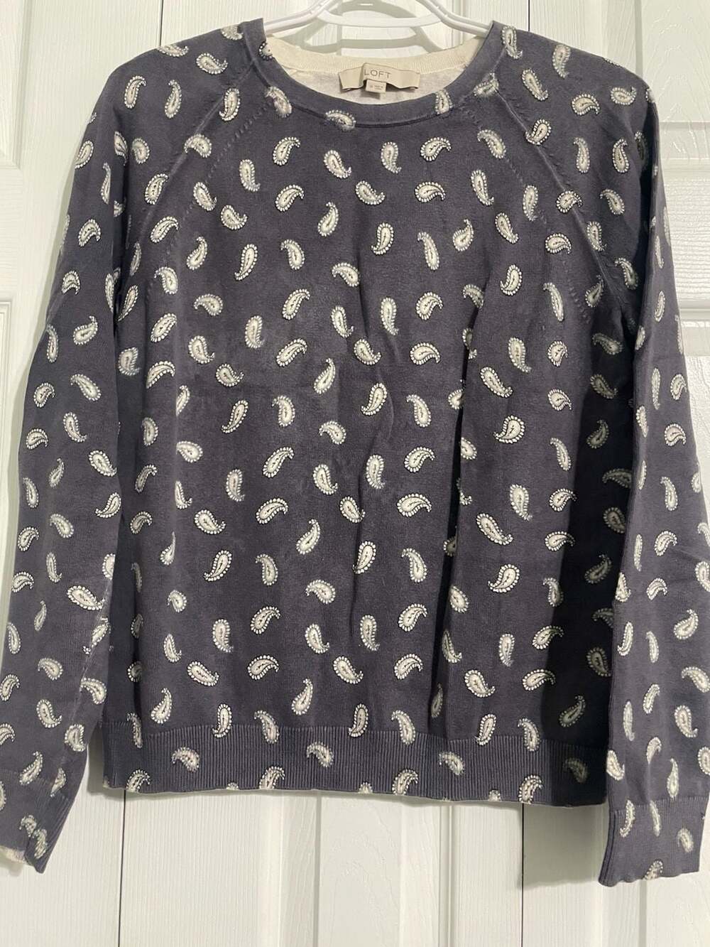 Grayish Purple Paisley Print Crewneck Sweater